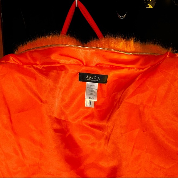 Vibrant Orange Faux Fur AKIRA Tote Bag - Picture 4 of 5